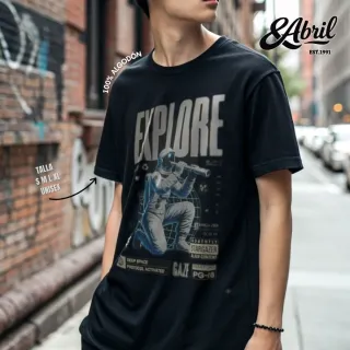 Camiseta Negra Abril Explore Astronauta