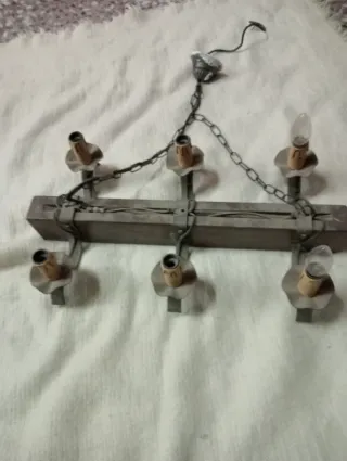 Lámparas de salón doradas y blancas