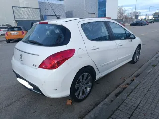 Peugeot 308 2012