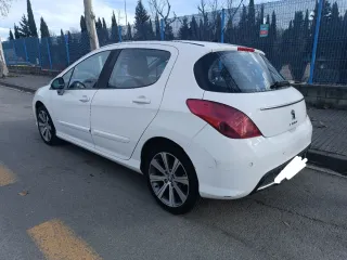 Peugeot 308 2012