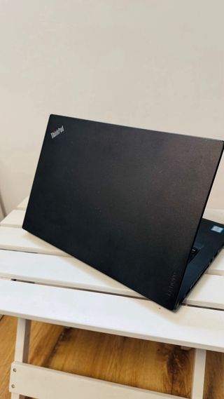 Portatil Lenovo T460 i5 - 8 RAM - Office