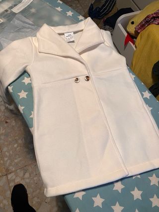 Abrigo blanco niña 2-3 años