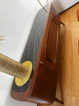 Aparador madera y mármol 4 puertas