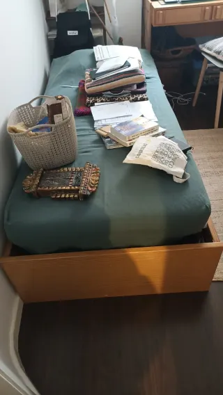 Armario ,cama y escritorio estilo vintage