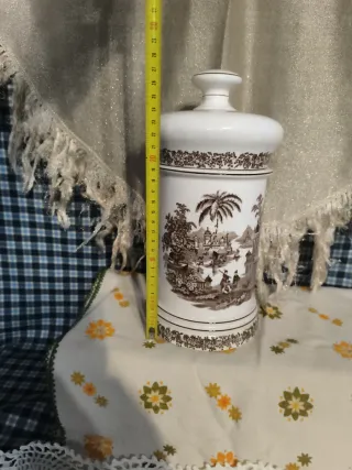 albarelo de farmacia de La Cartuja