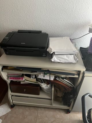 Tavolo da studio/ufficio con ruote