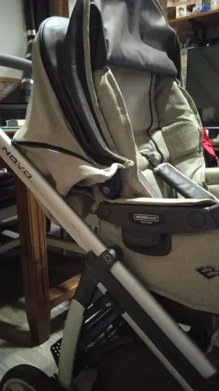 Carro de bebé NOVO