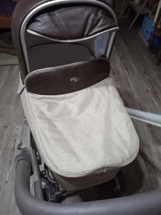 Carro de bebé NOVO