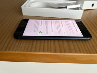 iPhone SE 64GB (2022)