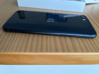 iPhone SE 64GB (2022)