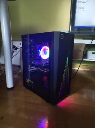 Ordenador sobremesa + teclado mecanico