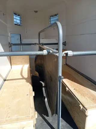 Remolque para 2 caballos