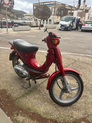 Piaggio Velofax Rojo se vende o cambia