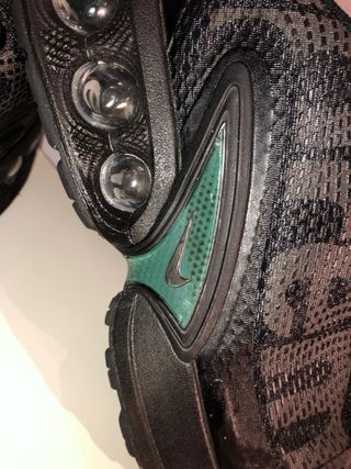 Nike TN 10 x Supreme