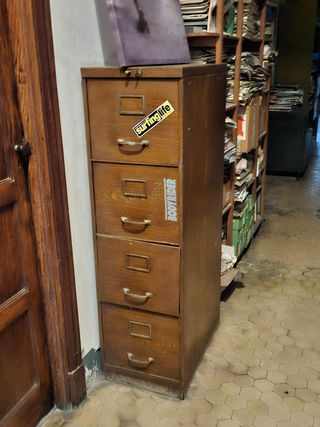 Archivador metálico con 4 cajones