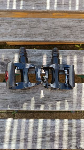 Pedales carretera Wellgo BH negros