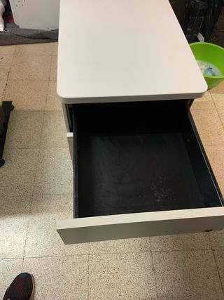 Cajonera de escritorio  gris de madera