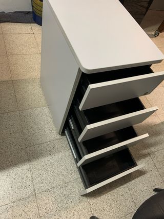 Cajonera de escritorio  gris de madera