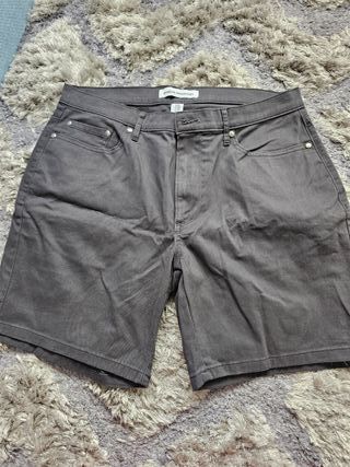 Bermuda Gris Talla 33