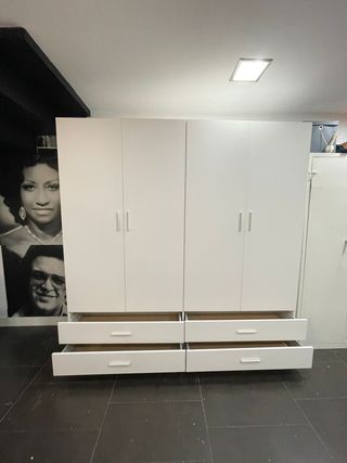 Armario 4 puertas y 4 cajones