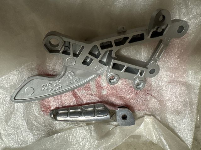 Estribo Posa Pie Aprilia