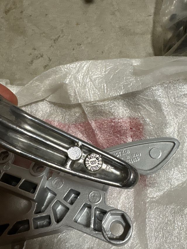 Estribo Posa Pie Aprilia