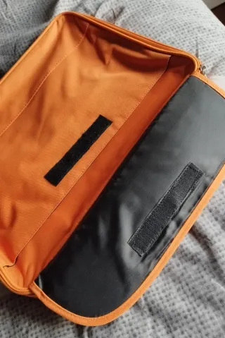 Bolsa semidura para portátil