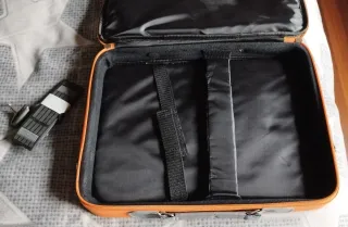 Bolsa semidura para portátil