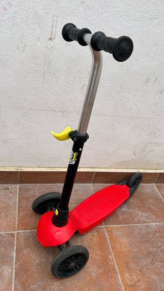 Patín infantil 3 ruedas rojo