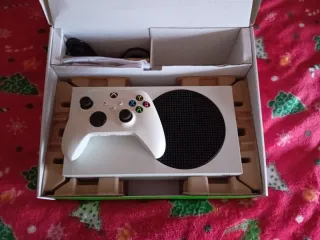 Xbox Series S + Mando Blanco