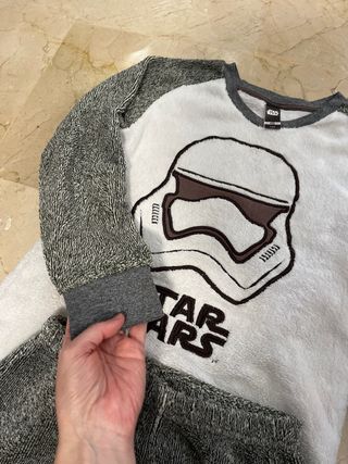 Pijama Star Wars Terciopelo talla 134cm niño