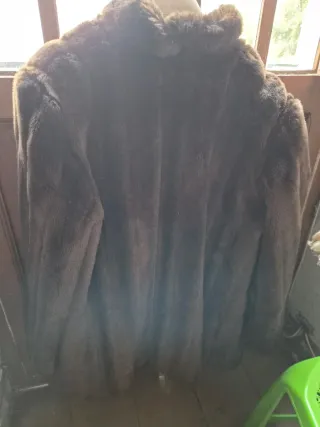 Chaquetón marrón piel sintética