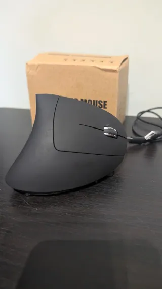 Mouse ergonomico nero antifatica,con cavo usb