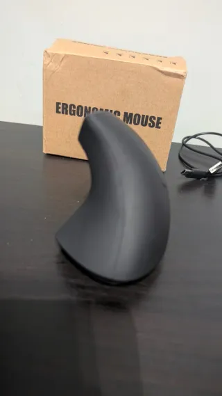 Mouse ergonomico nero antifatica,con cavo usb