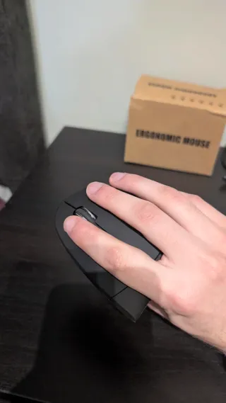 Mouse ergonomico nero antifatica,con cavo usb