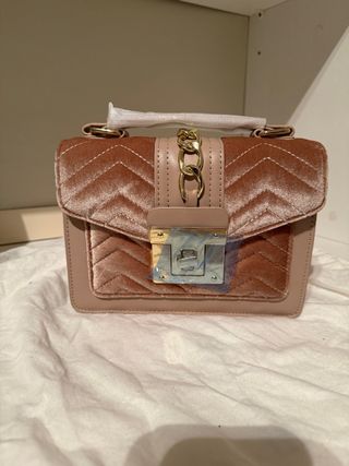 Borsetta beige con dettagli oro