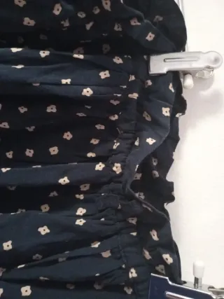 Falda juvenil azul y crema