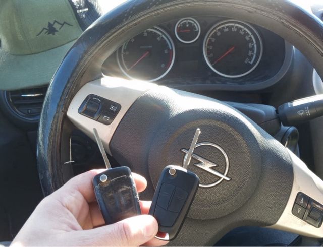 Llave Coche Opel Completa