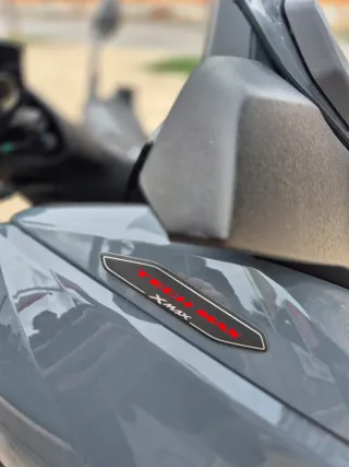 Yamaha XMAX 300 Tech Max (Reestreno)