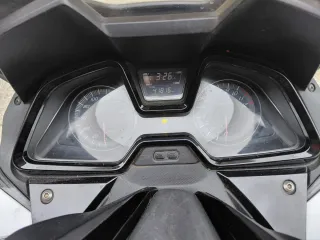 Honda Forza 125cc Maxi Scooter Blanca año 2015.