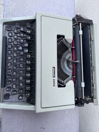 Macchina da scrivere Olivetti  Funzionante