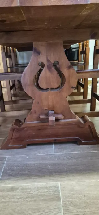 Mesa Castellana de madera maciza de Pino