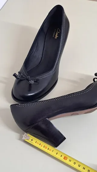 Zapatos tacón Clarks negros T.42