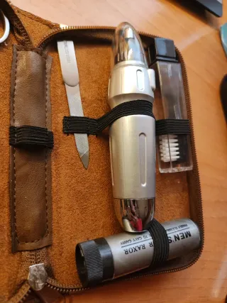 Neceser hombre marrón y plateado