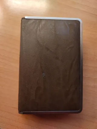 Neceser hombre marrón y plateado