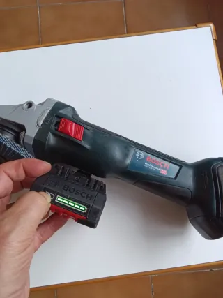 AMOLADORA BOSCH PROFESIONAL GWS 18V-10