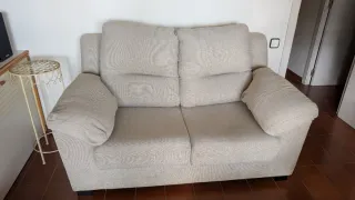 Sofá y butaca tela beige