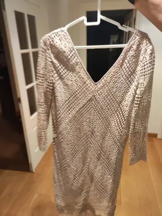 Vestido beige de crochet de Pedro del Hierro