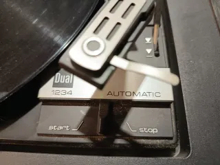 Tocadiscos Dual 1234. Automático