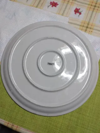 Piatto da portata o sottopiatto decorato